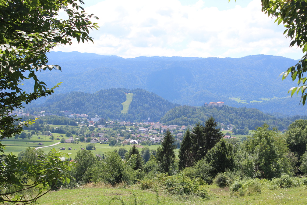 Bled, depuis le haut de la colline des gorges de Vintgar